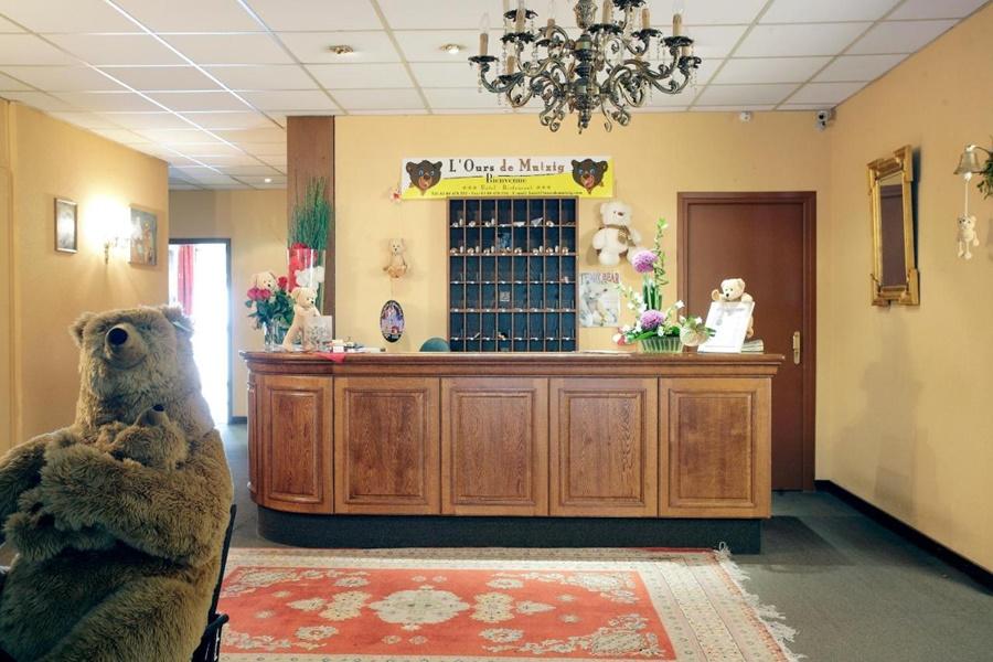 Hotel L'Ours De Мюциг Экстерьер фото