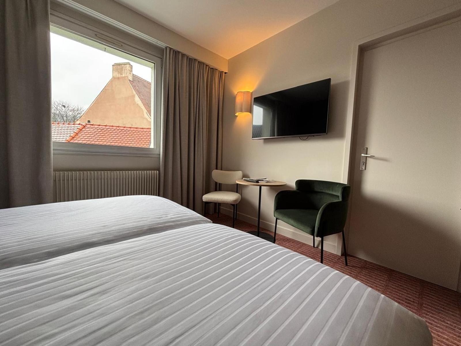 Hotel L'Ours De Мюциг Экстерьер фото